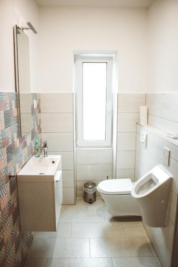 Entoli Apartment Podnanos Luaran gambar